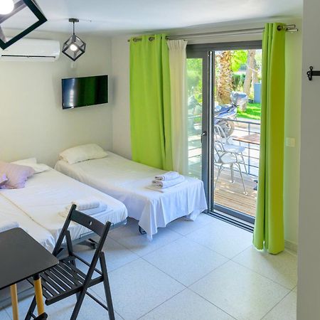 Kariótai Bikini Apartments מראה חיצוני תמונה