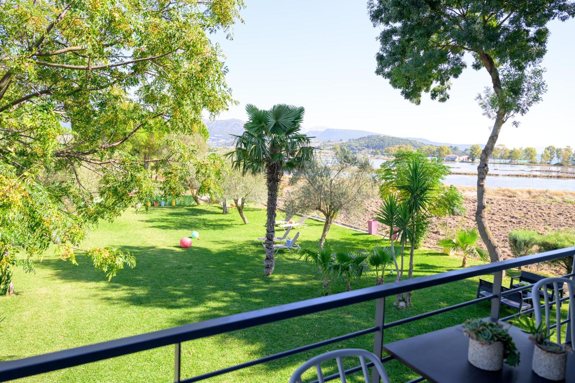 Kariótai Bikini Apartments מראה חיצוני תמונה