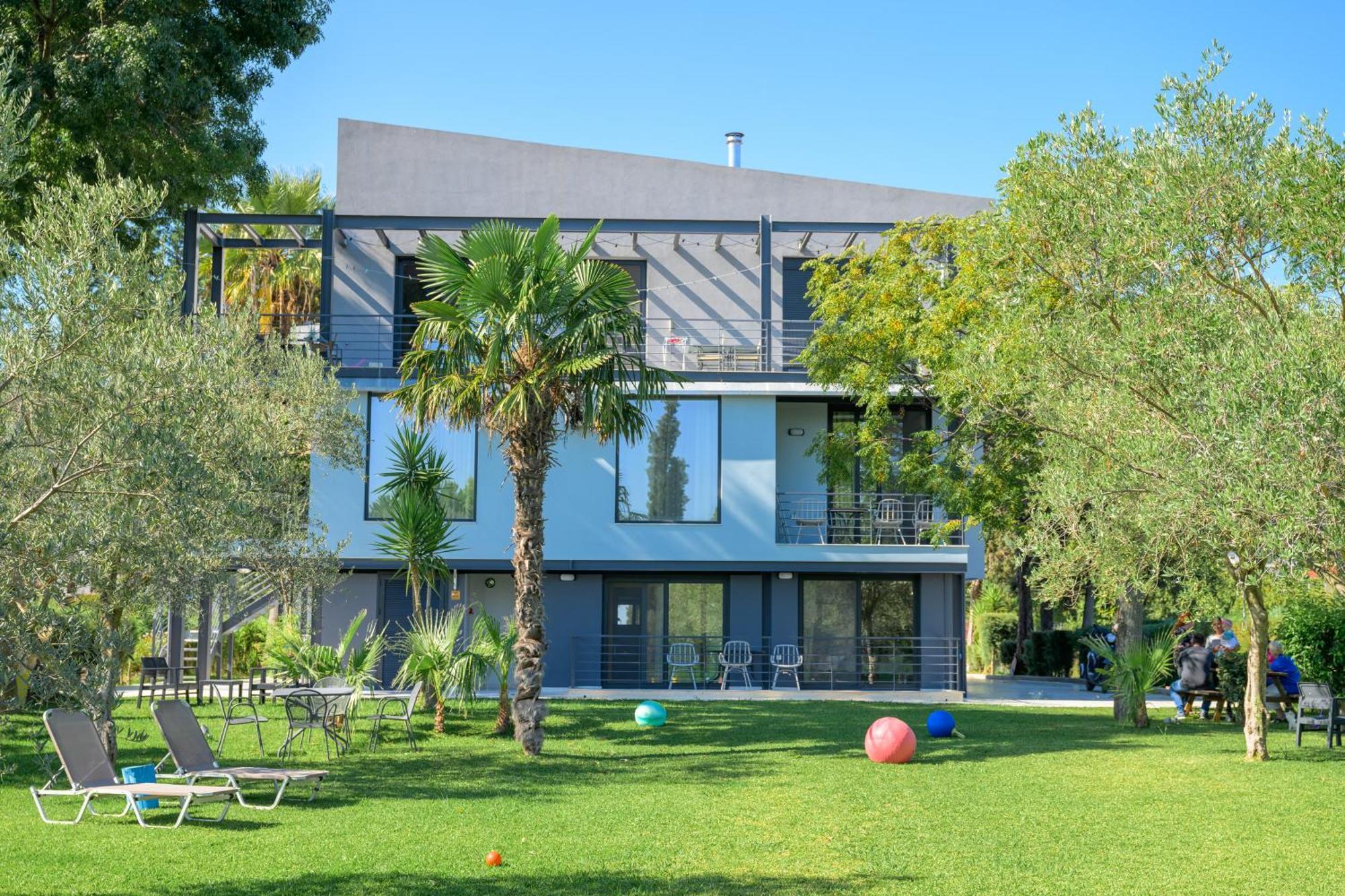Kariótai Bikini Apartments מראה חיצוני תמונה