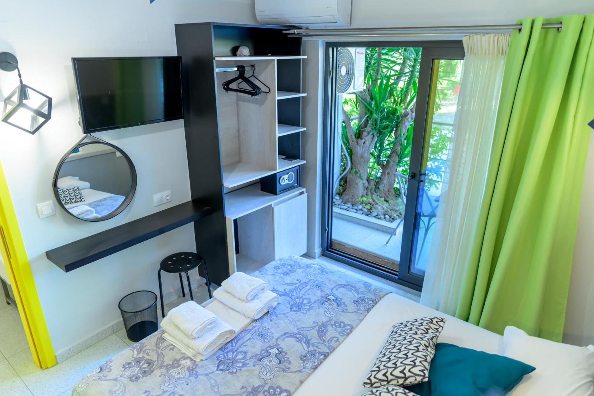 Kariótai Bikini Apartments מראה חיצוני תמונה